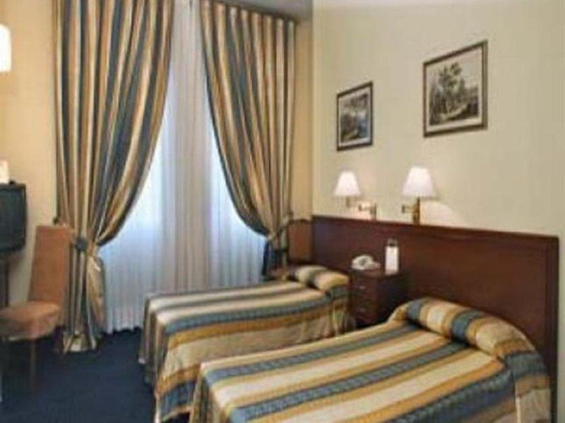 Hotel Ritter Milán Habitación foto